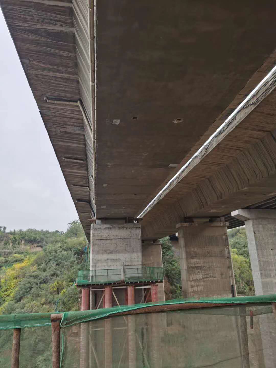 太原桥梁加固前制定可行设计方案图并用对施工方法